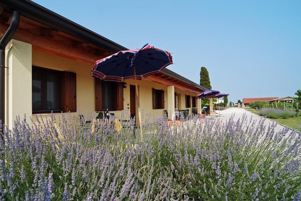 Agriturismo Tenuta Regina - Glamping Luxury Lodges And Apartments Palazzolo dello Stella Екстериор снимка