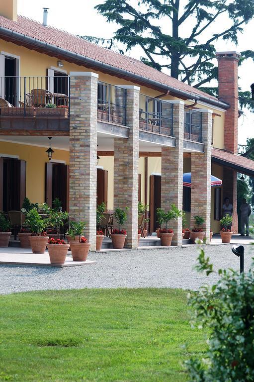 Agriturismo Tenuta Regina - Glamping Luxury Lodges And Apartments Palazzolo dello Stella Екстериор снимка