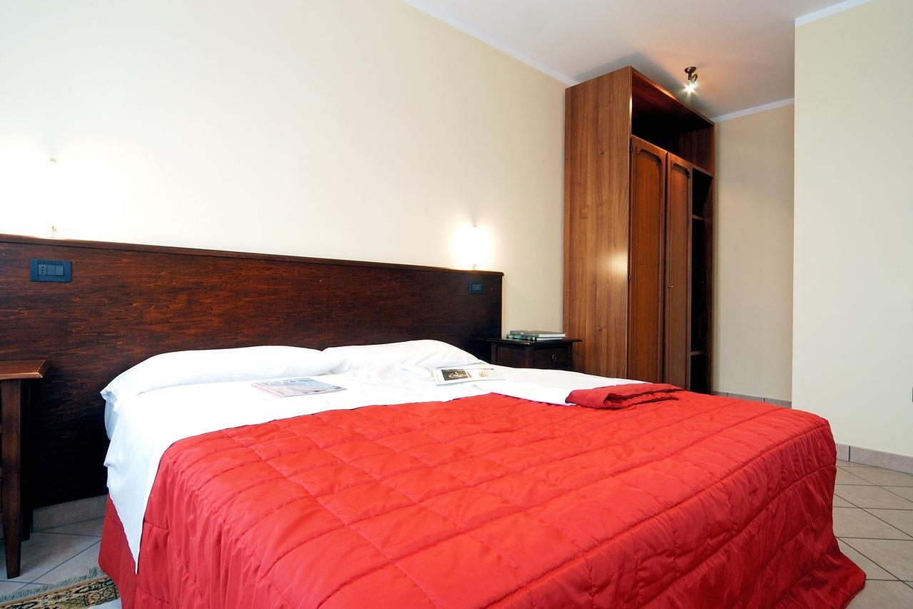 Agriturismo Tenuta Regina - Glamping Luxury Lodges And Apartments Palazzolo dello Stella Екстериор снимка