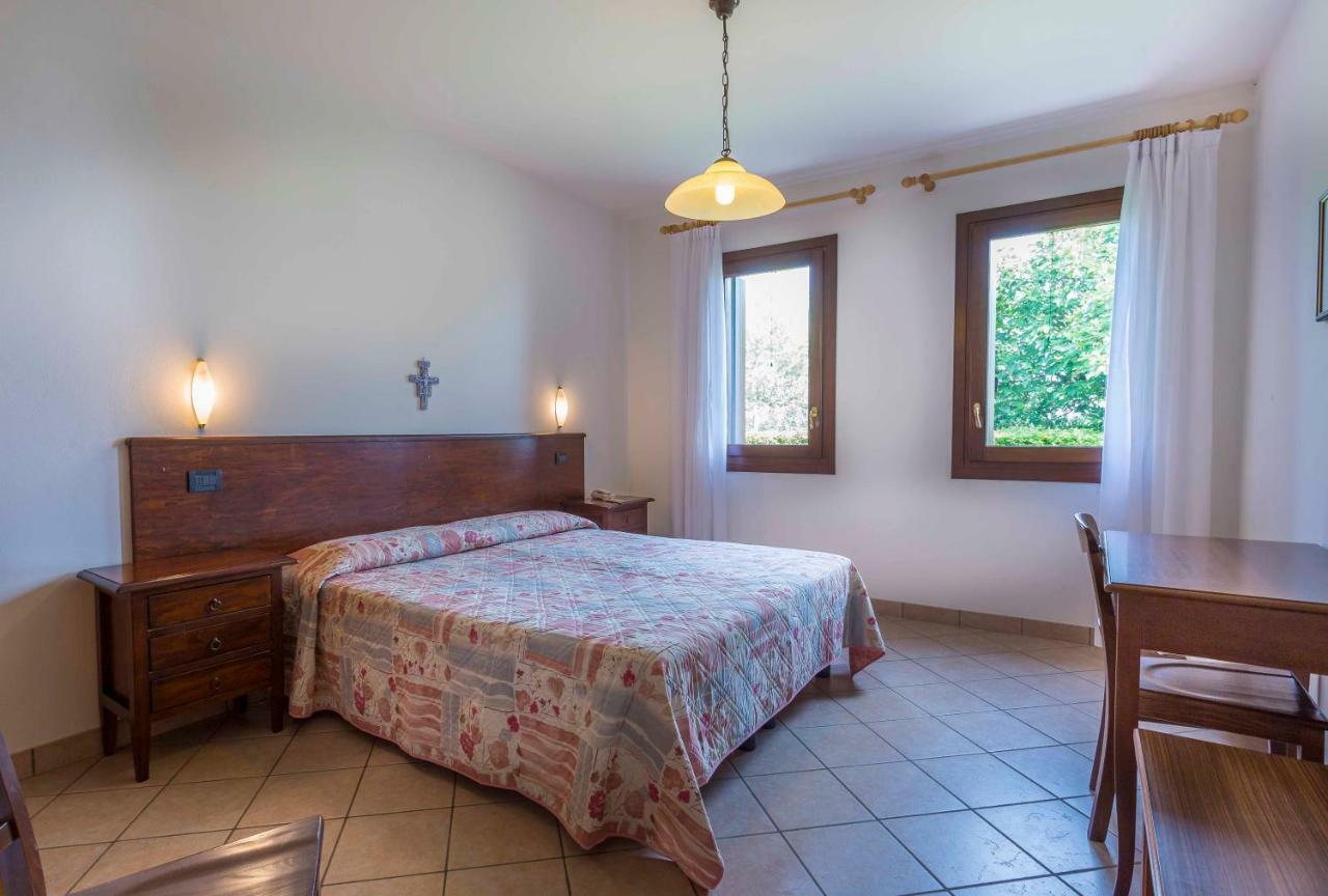 Agriturismo Tenuta Regina - Glamping Luxury Lodges And Apartments Palazzolo dello Stella Екстериор снимка