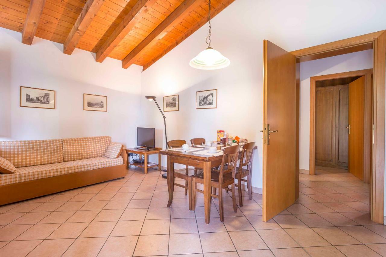 Agriturismo Tenuta Regina - Glamping Luxury Lodges And Apartments Palazzolo dello Stella Екстериор снимка