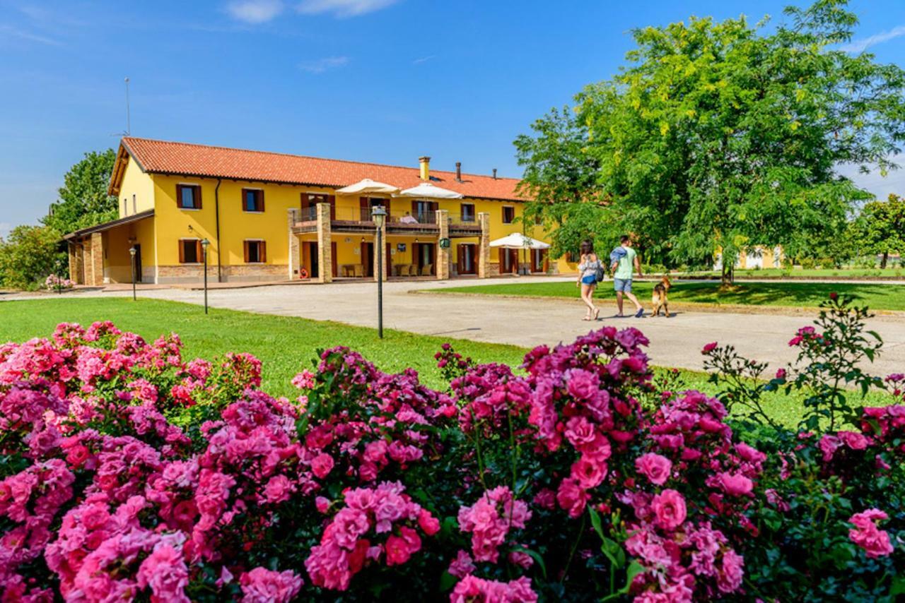 Agriturismo Tenuta Regina - Glamping Luxury Lodges And Apartments Palazzolo dello Stella Екстериор снимка