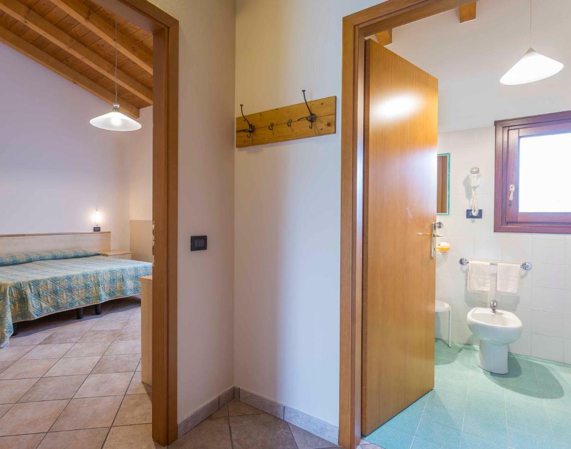 Agriturismo Tenuta Regina - Glamping Luxury Lodges And Apartments Palazzolo dello Stella Екстериор снимка