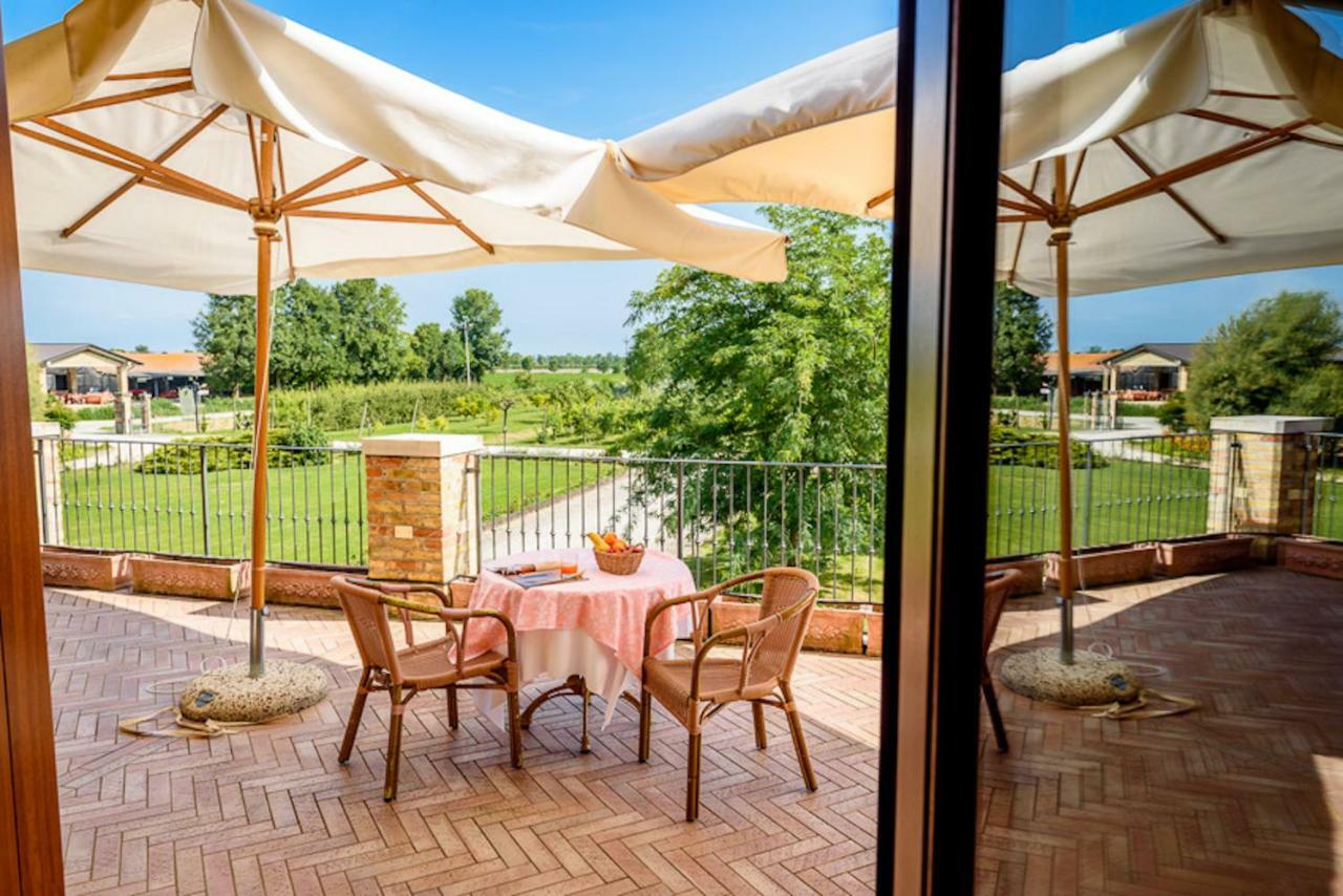 Agriturismo Tenuta Regina - Glamping Luxury Lodges And Apartments Palazzolo dello Stella Екстериор снимка