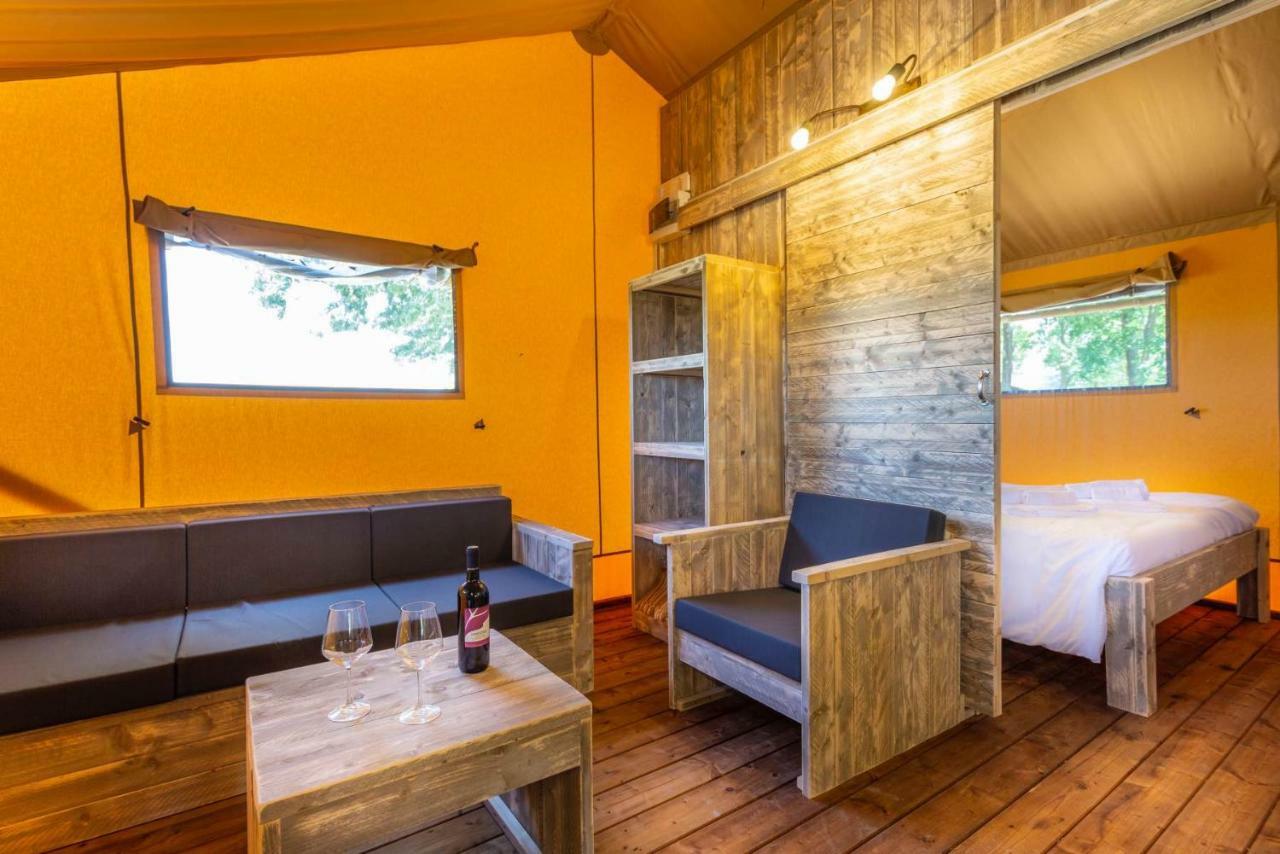 Agriturismo Tenuta Regina - Glamping Luxury Lodges And Apartments Palazzolo dello Stella Екстериор снимка